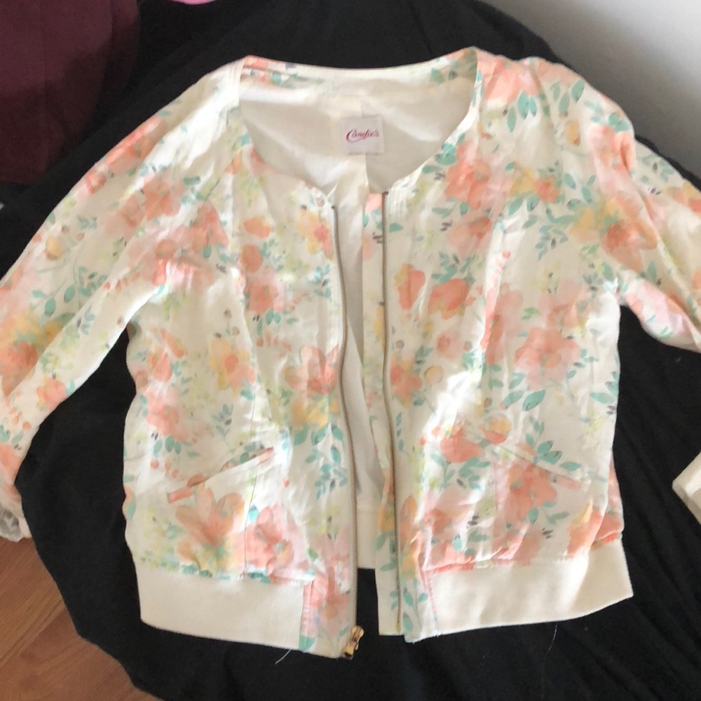 Medium trendy jacket
